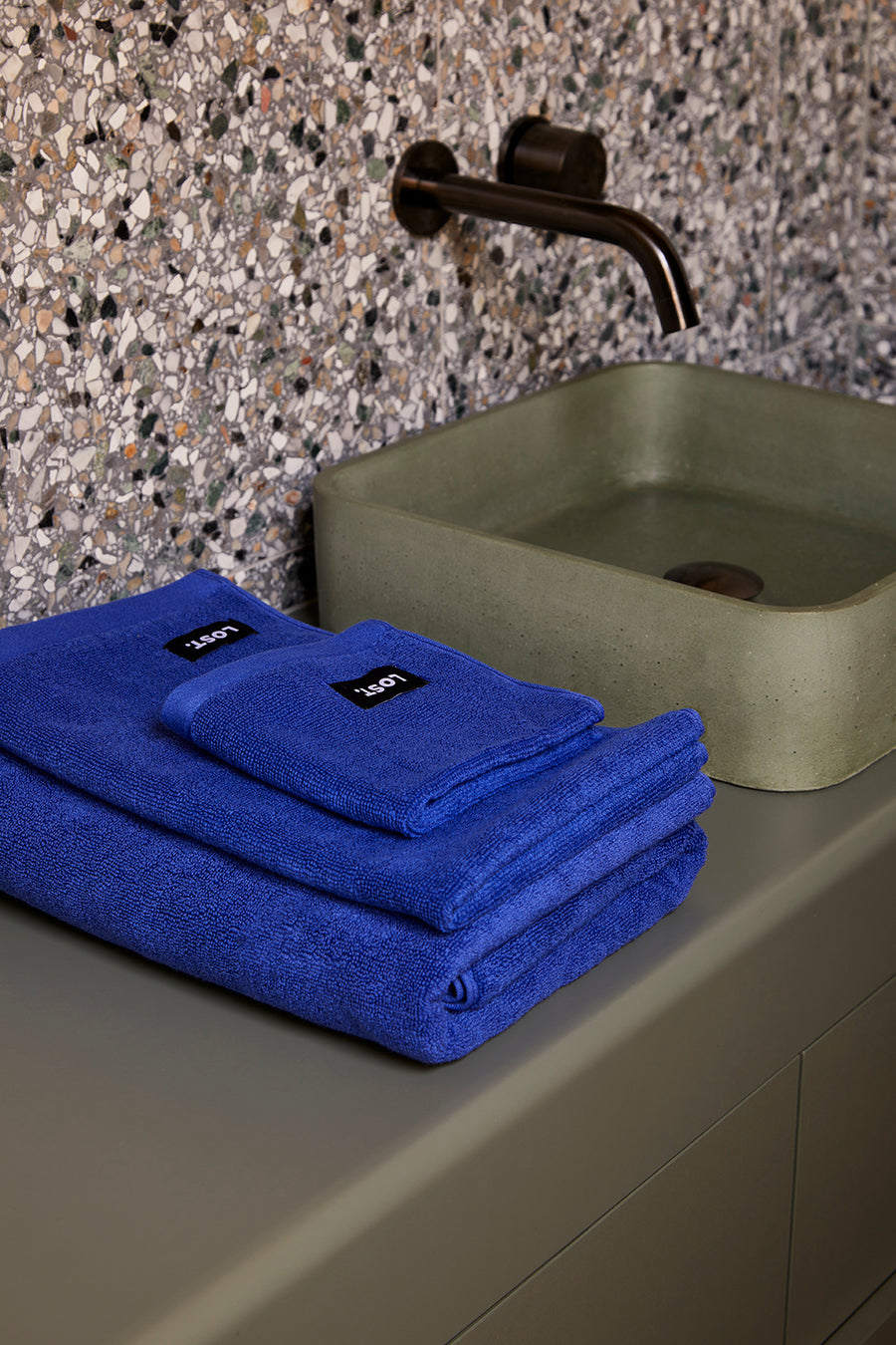 ELECTRIC BLUE BATH TOWEL SET